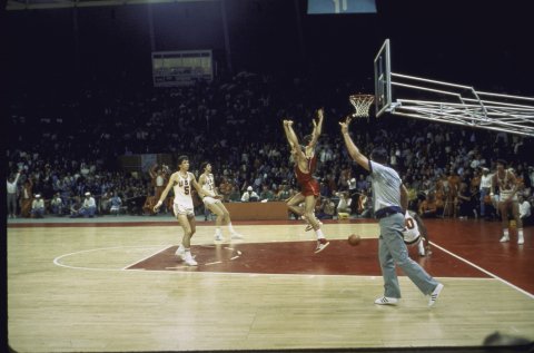 1972 U.S. Olympic Basketball team member refuses silver medal